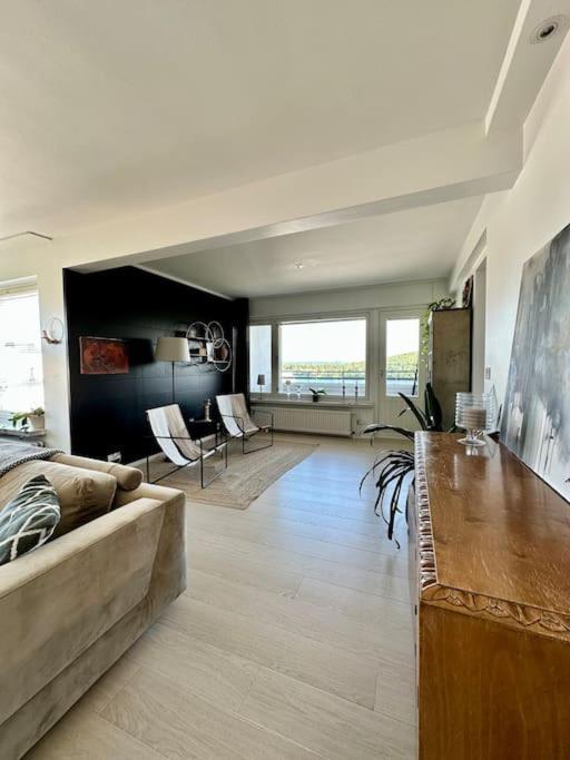 Luxury Penthouse In Center Апартаменты *