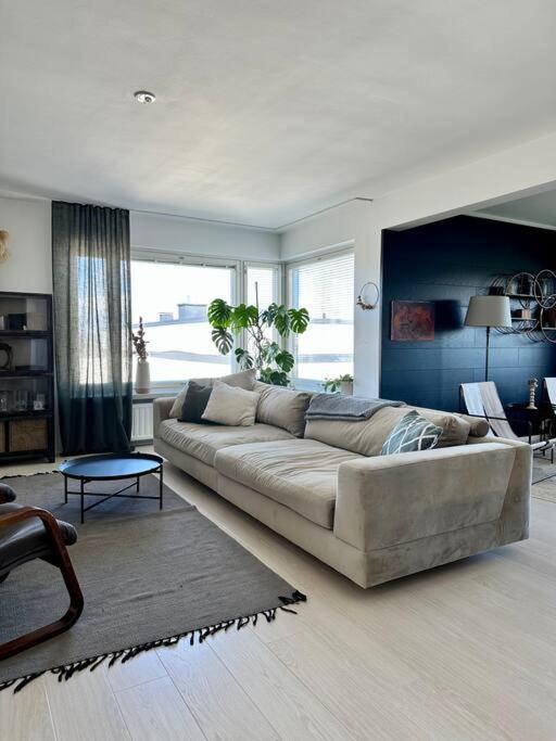 Luxury Penthouse In Center *